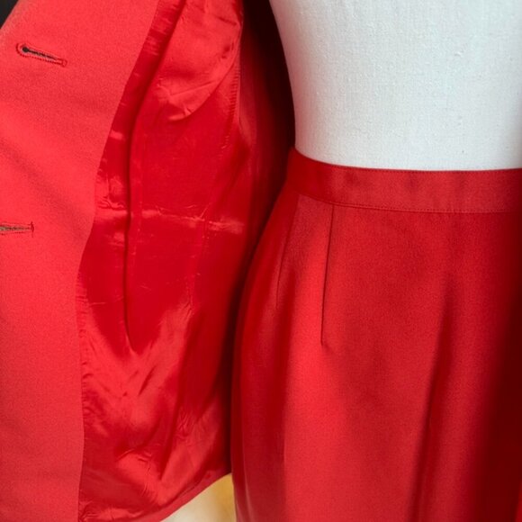 Red Hibiscus Floral Sleeve Skirt Suit NWOT - Picture 5 of 13